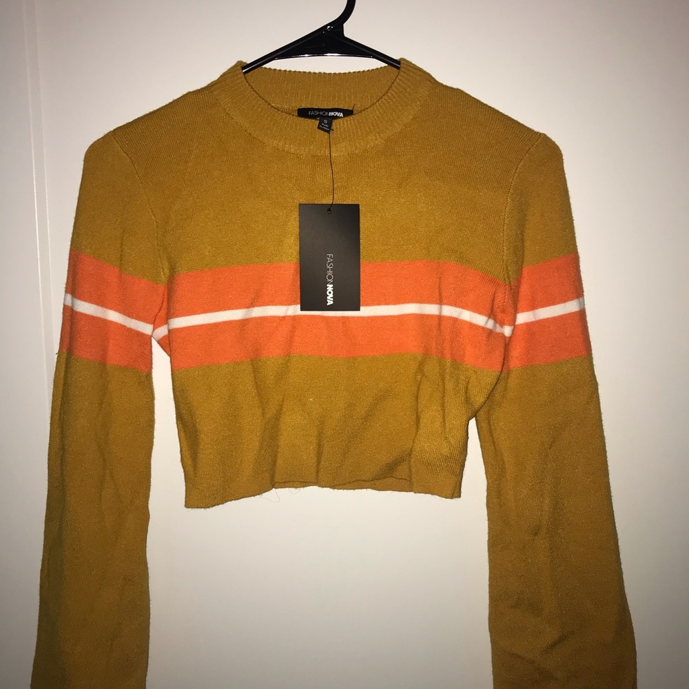 NWOT Cropped Long Bell Sleeves
